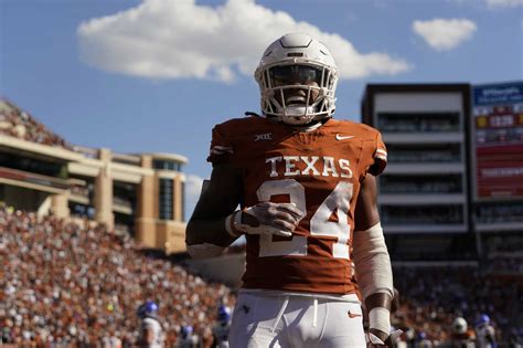 Big 12 bids goodbye to the Red River Rivalry. Replacing the Texas-Oklahoma hype could be difficult